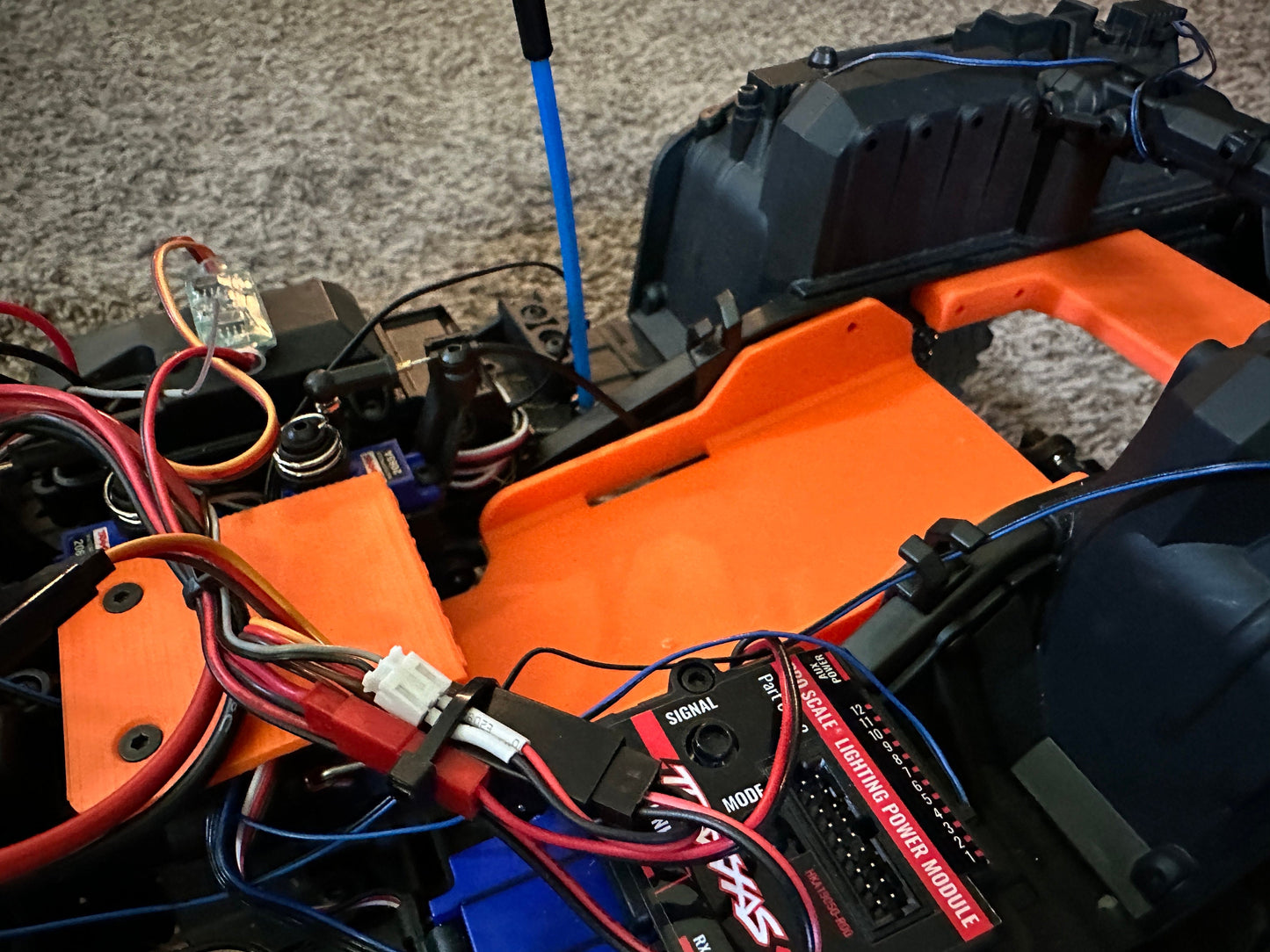 traxxas trx4 lcg battery tray