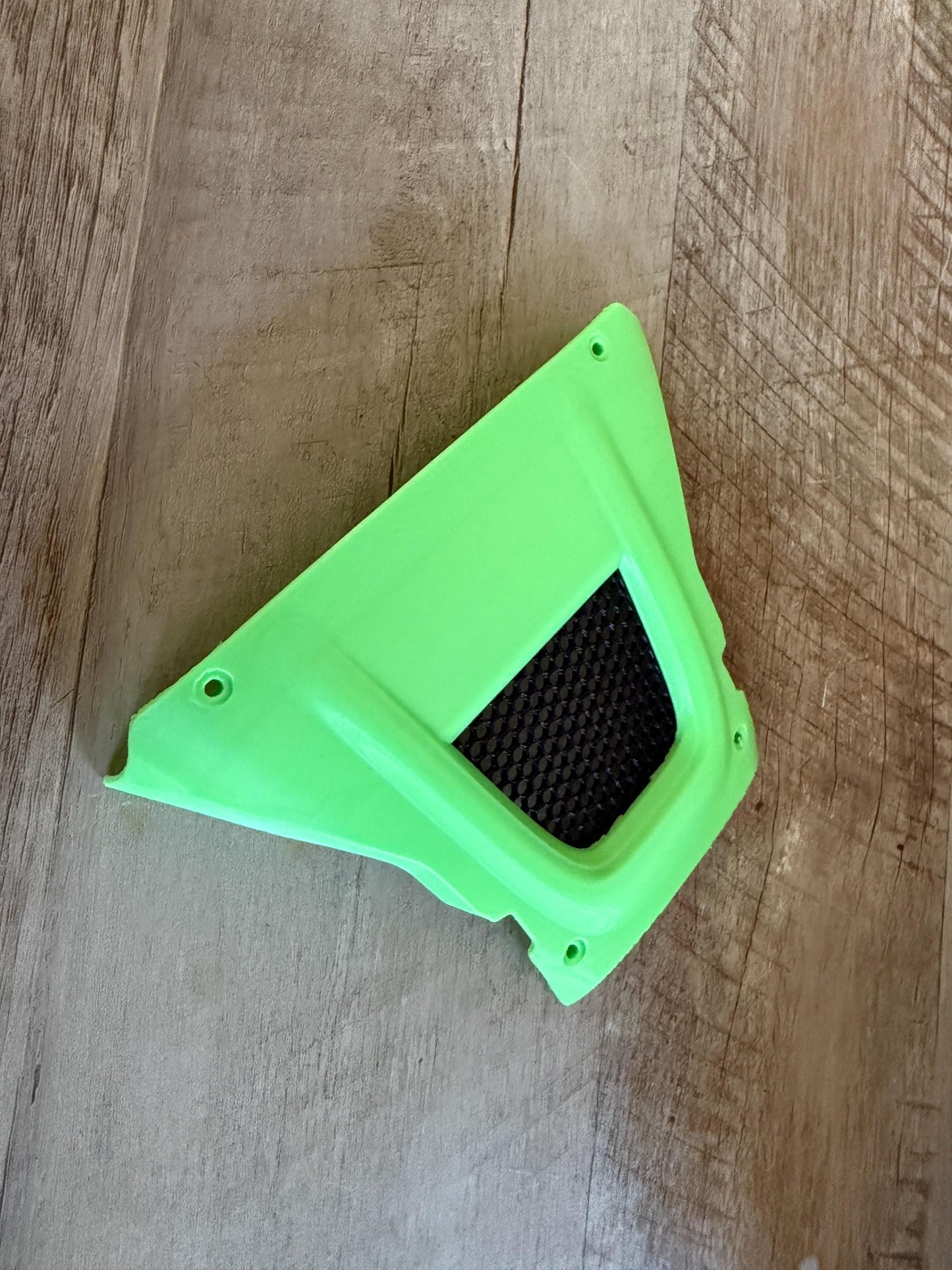 Vanquish H10 Optic Jeep Hood green